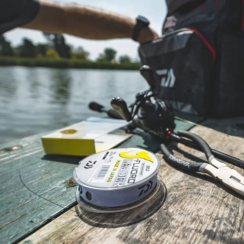 DAIWAJ-FLUORO Fluorocarbon Lea - Ice Fishing Line のレビューと価格